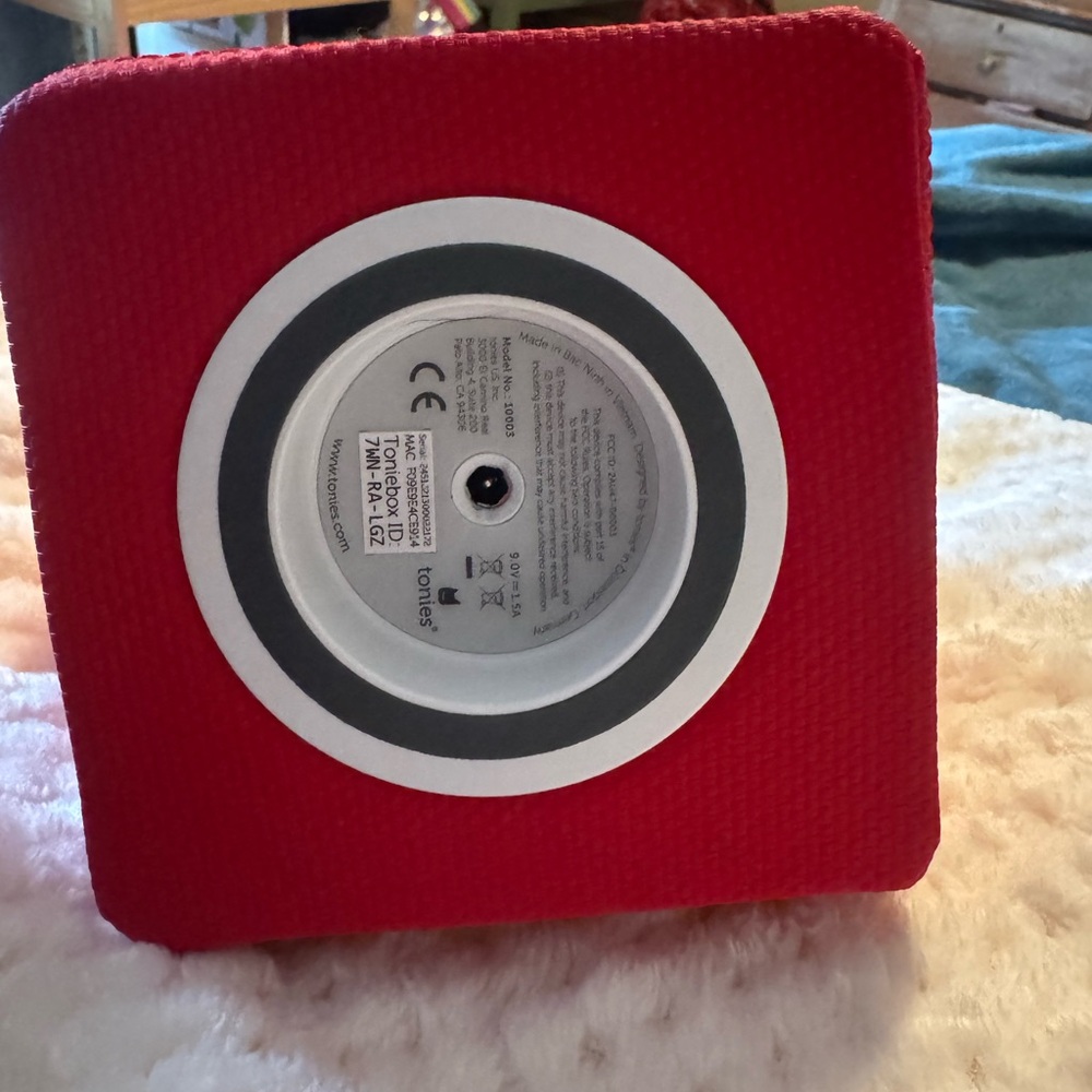 Tonies Red Audio Box - Picture 3 of 3